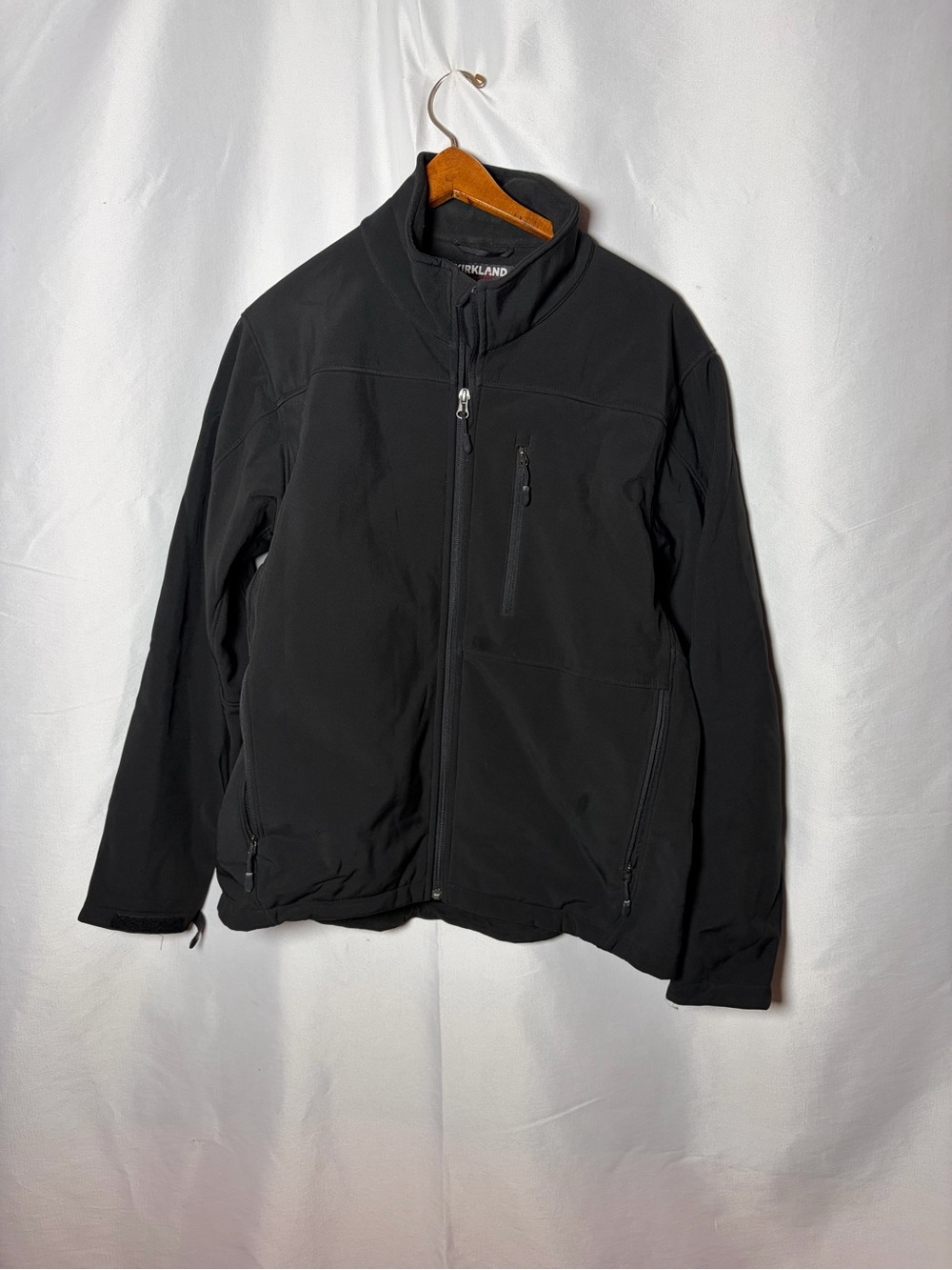 Kirkland Signature Men's Black Lightweight Softshell Jacket